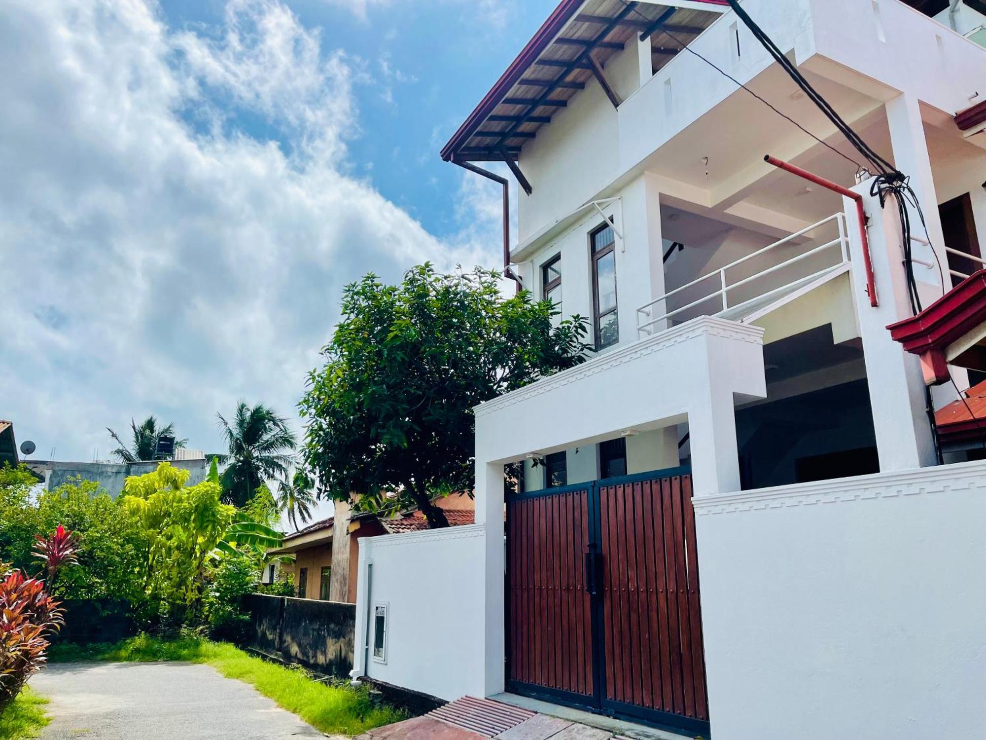 Sand & Surf Guest House Νεγκόμπο Εξωτερικό φωτογραφία